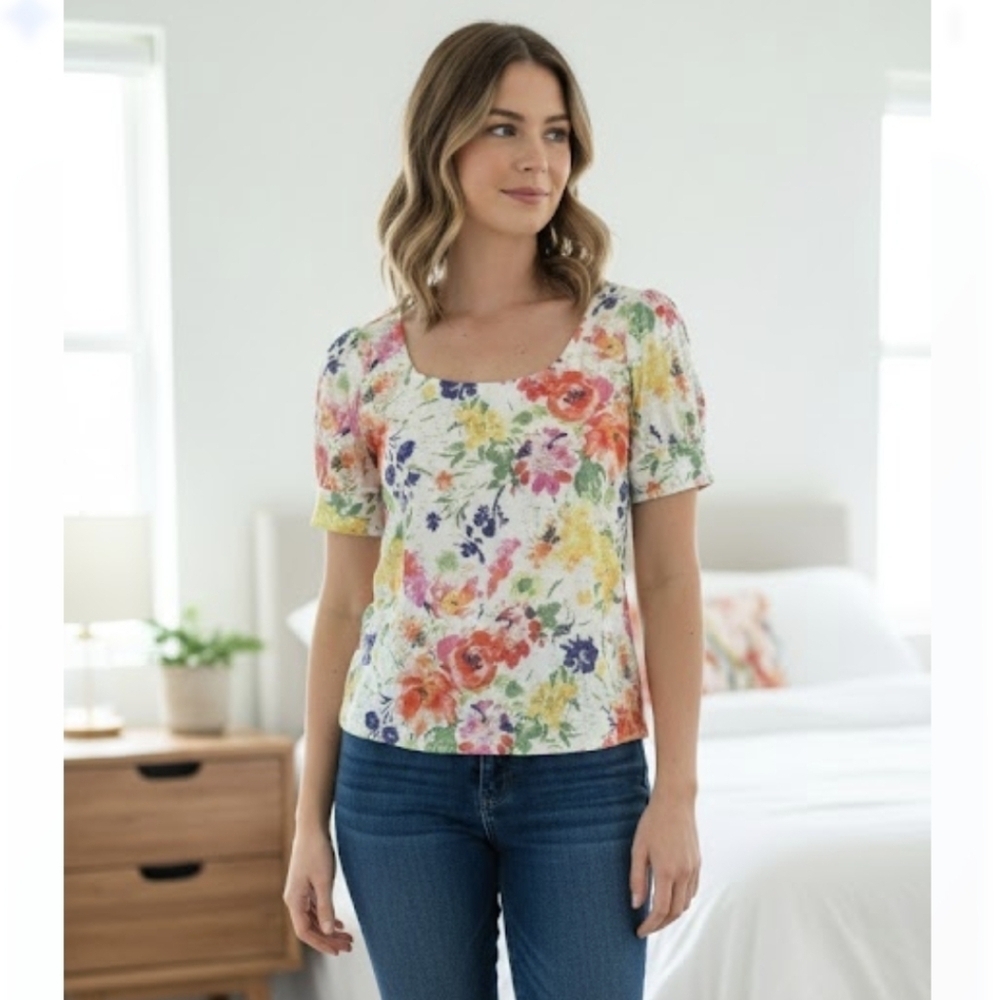 RALPH LAUREN Woman's  floral short sleeve top. Size Small